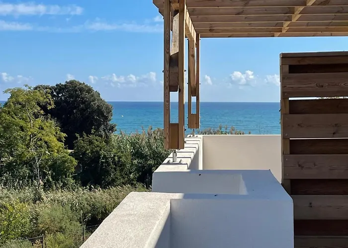 Appt Lumineux Pieds Dans L'eau N181