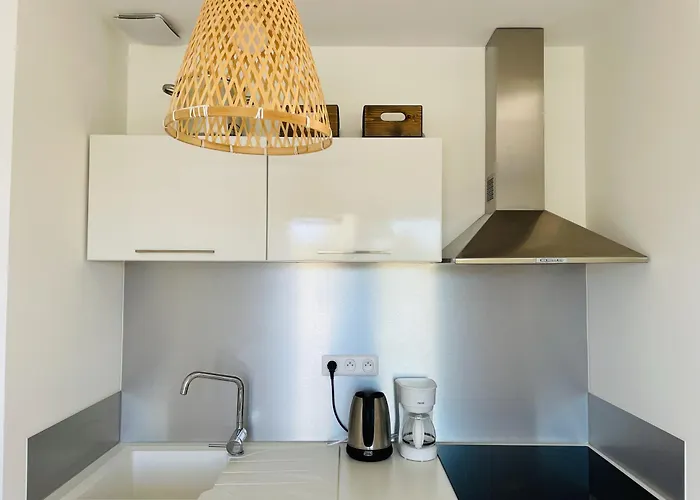 Appt Lumineux Pieds Dans L'eau N181 * Linguizzetta