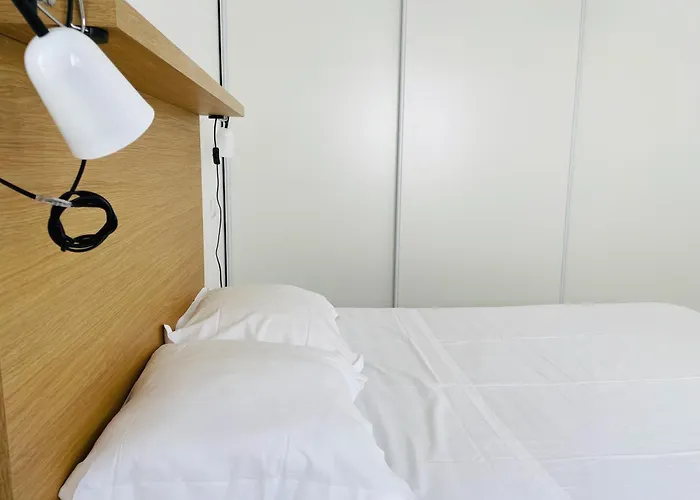 Appt Lumineux Pieds Dans L'eau N181 Linguizzetta